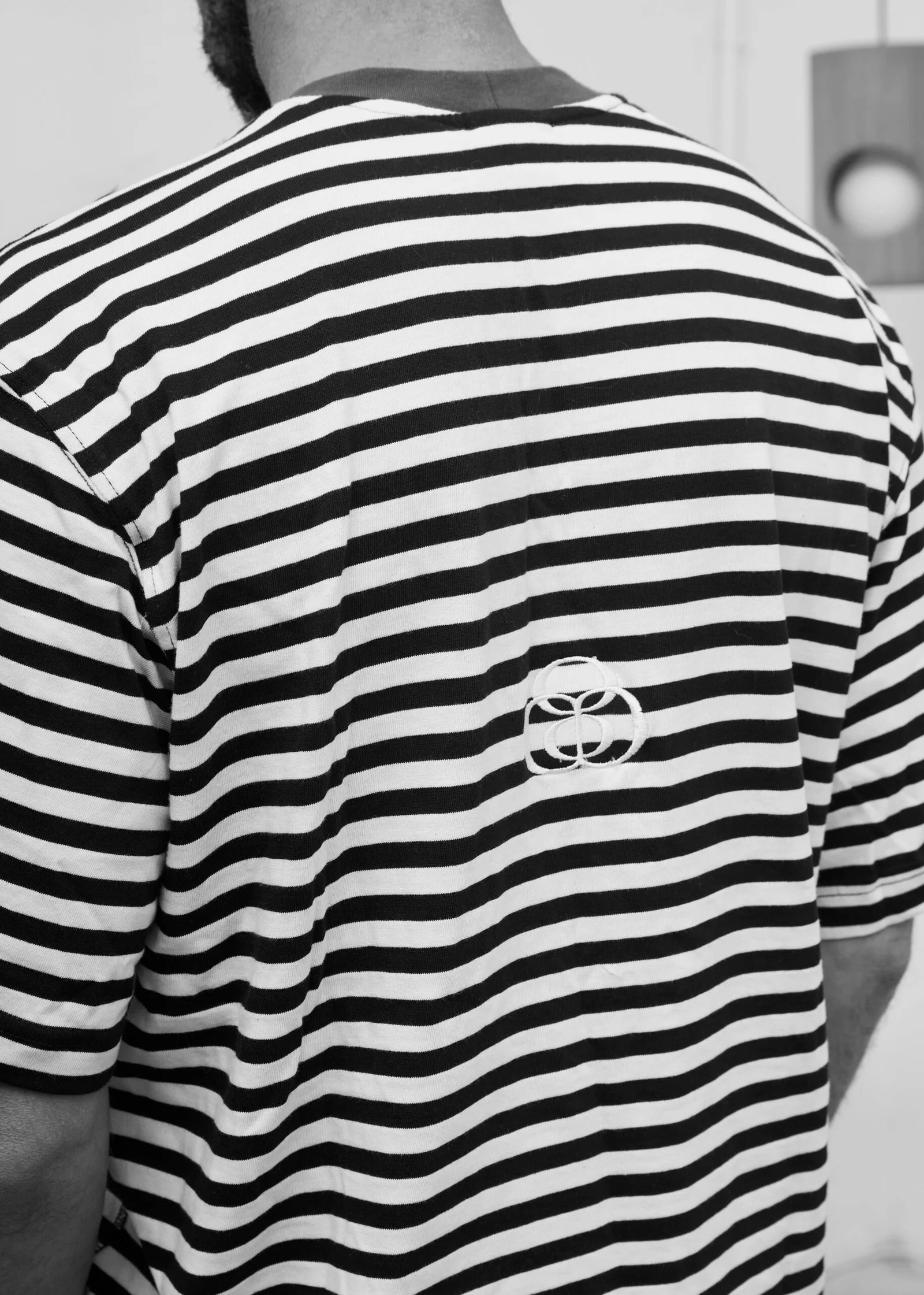 BASIC 003 BLACK WHITE MAN