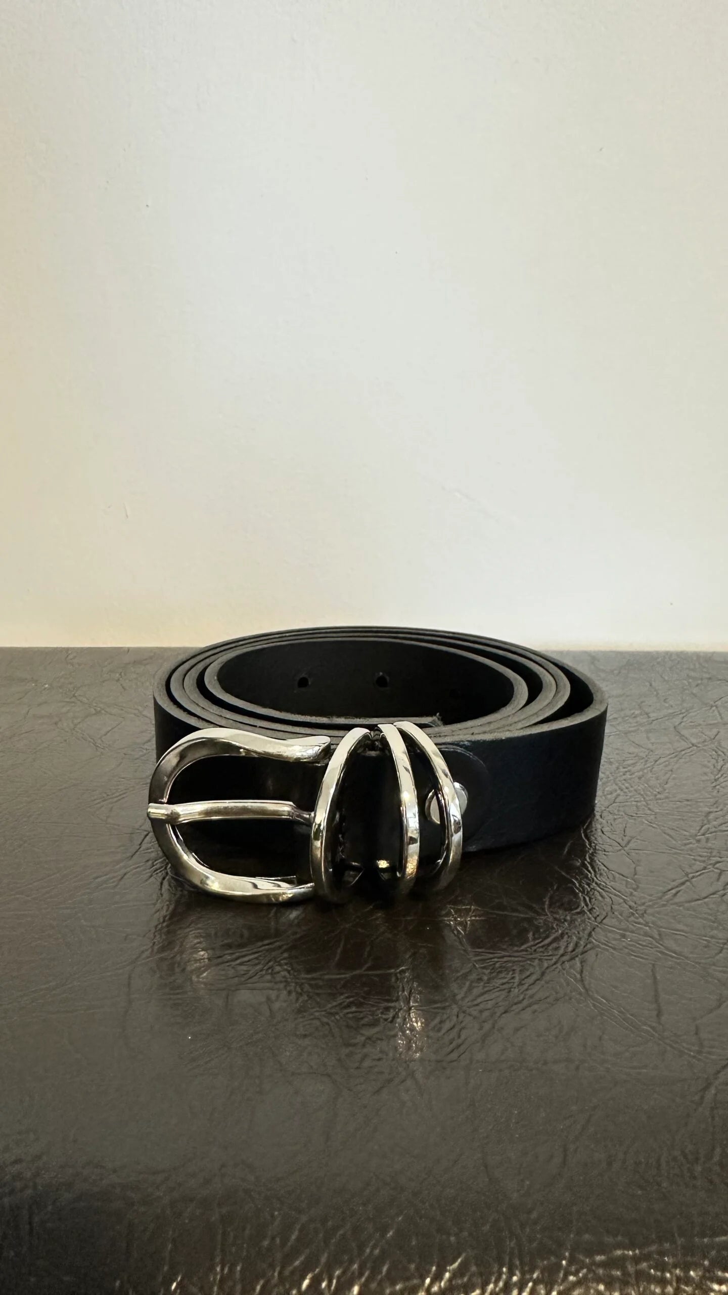 LEATHER BELT SILVER RING
