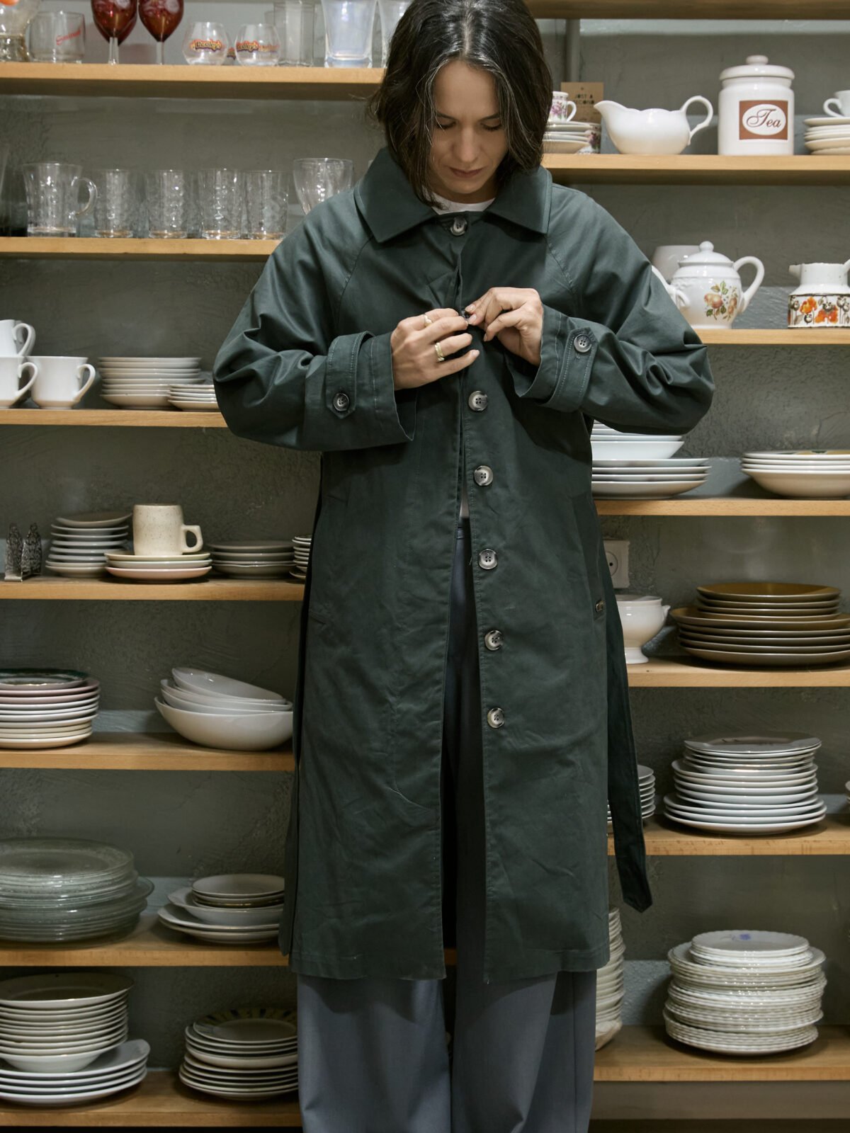 STRAIGHT FIT TRENCH COAT